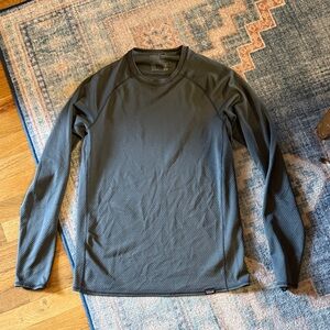 Patagonia midweight capilene long sleeve base layer shirt MEDIUM men’s
